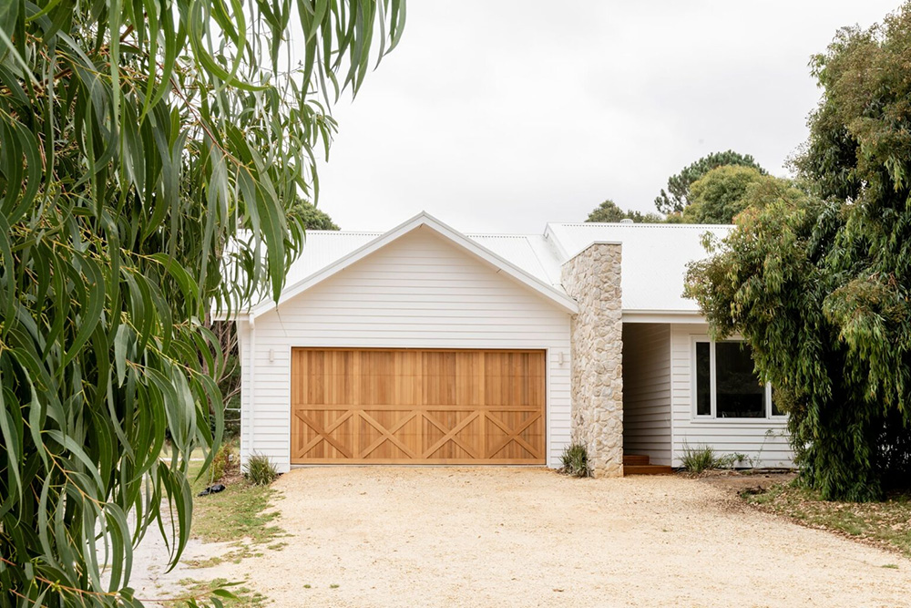 Hamptons Style Garage Door in Brisbane